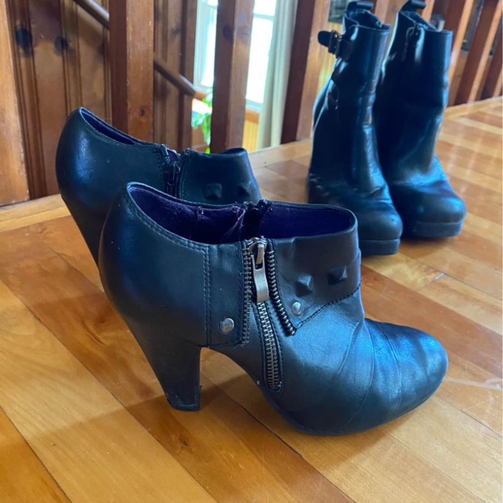 Leather booties